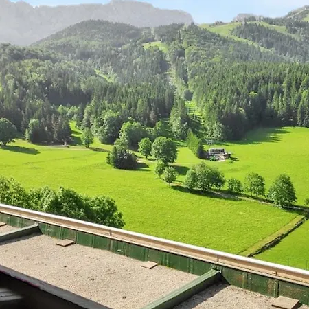 Avec Vue Sur La Montagne A De Lans - 34 M²